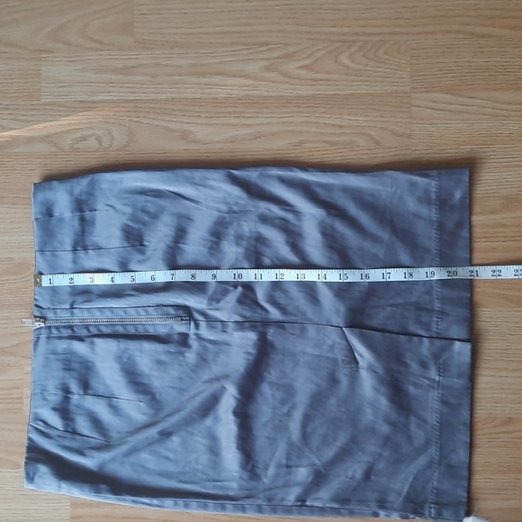 Skirt - Picture 8 of 8